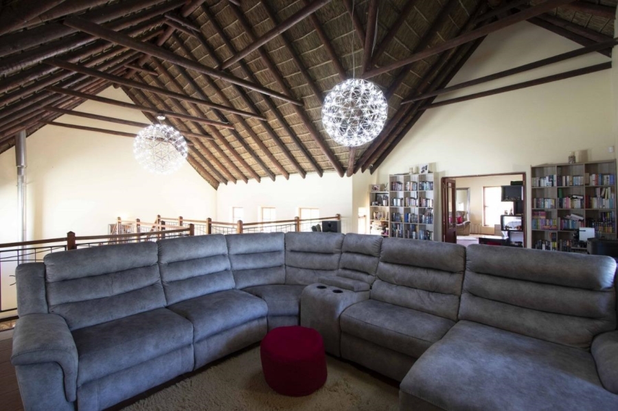 To Let 5 Bedroom Property for Rent in Parklands Western Cape